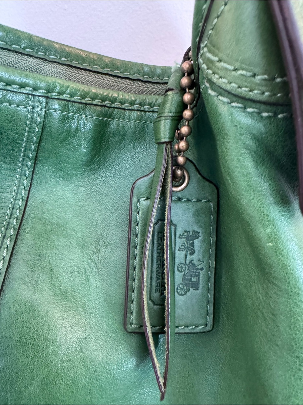 VTG COACH BLEEKER TATTERSALL BURNISHED Leather Bucket Bag in Apple Green #11422 - Picture 8 of 17